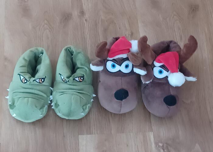 Grajewo ogłoszenia: Sprzedam nieużywane kapcie. Cena 30 zł za dwie pary.